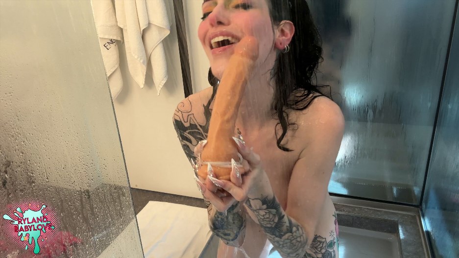 Ryland BabyLove – 4k Clown Shower Dildo Face fuck